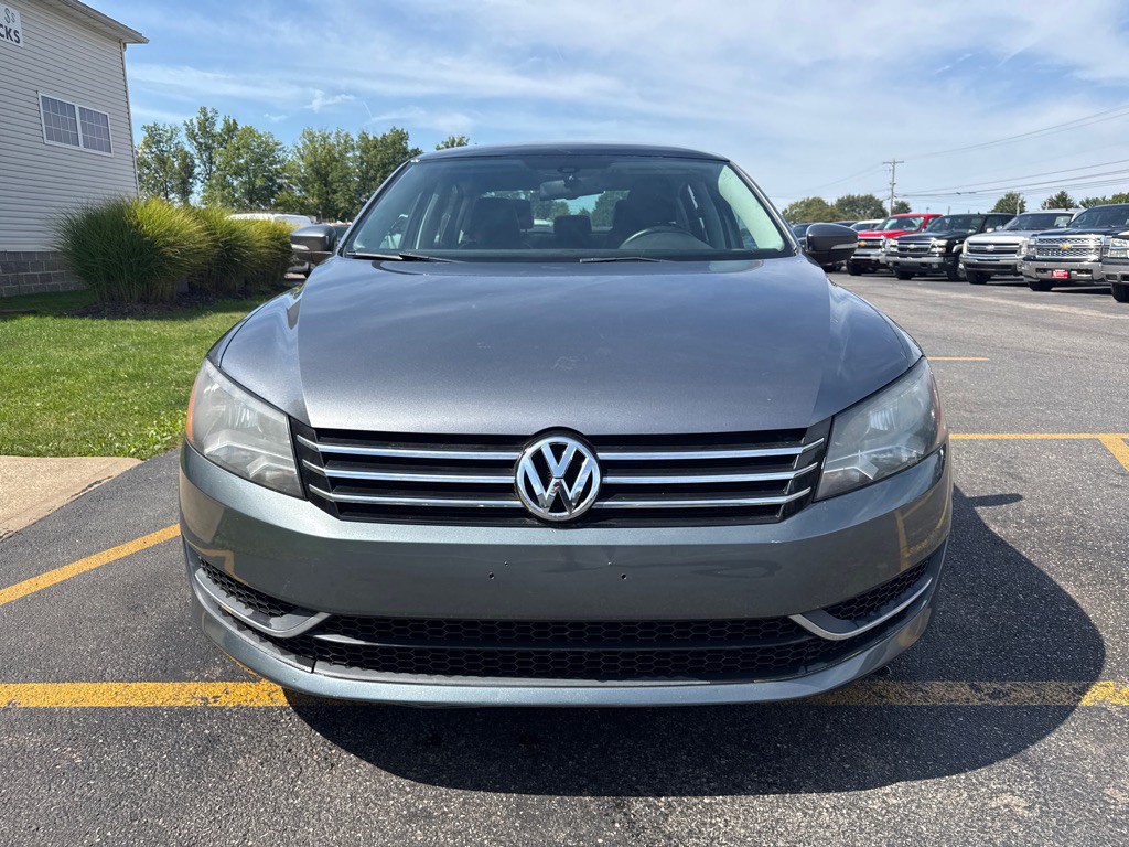 2013 Volkswagen Passat Image 3