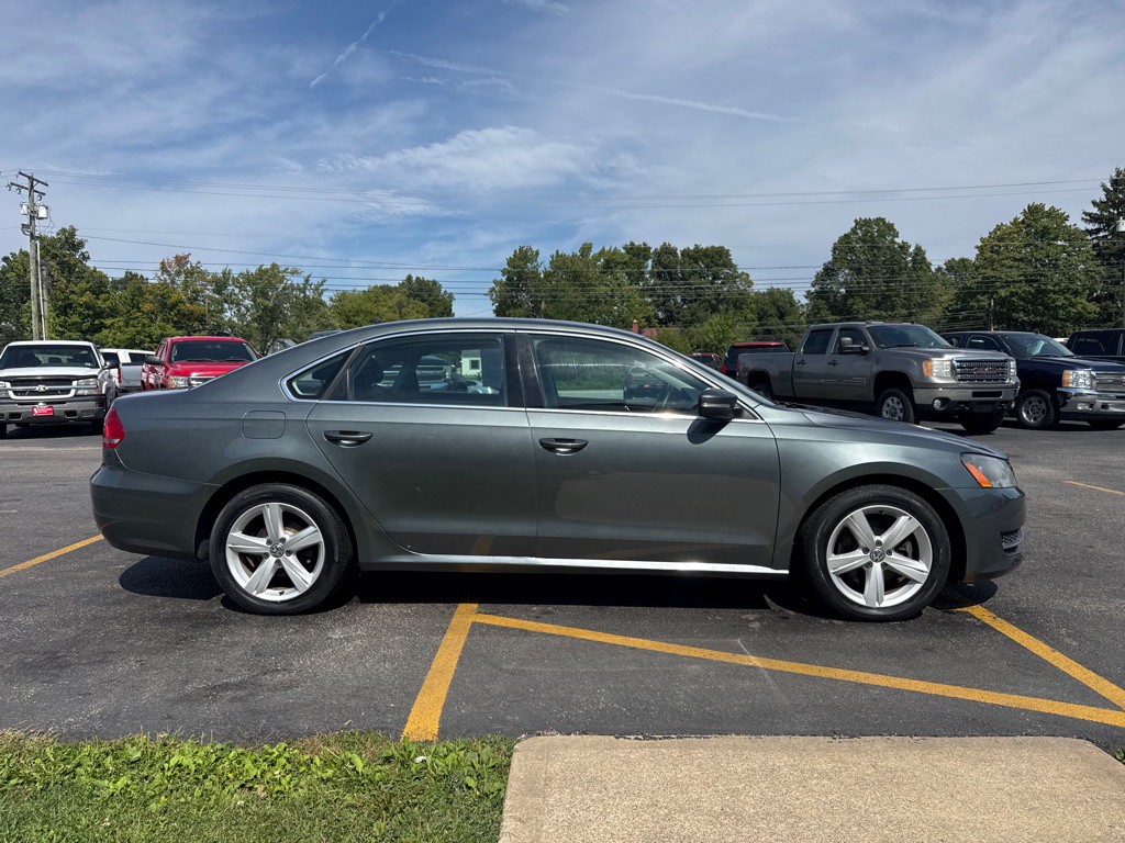 2013 Volkswagen Passat Image 5