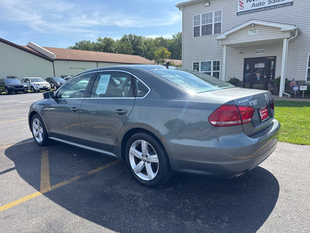 2013 Volkswagen Passat Image 8
