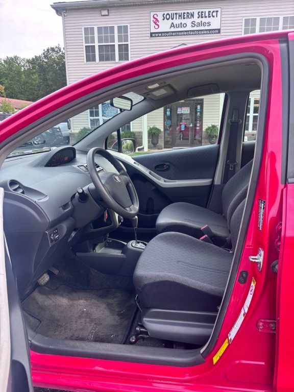 2009 Toyota Yaris Image 9
