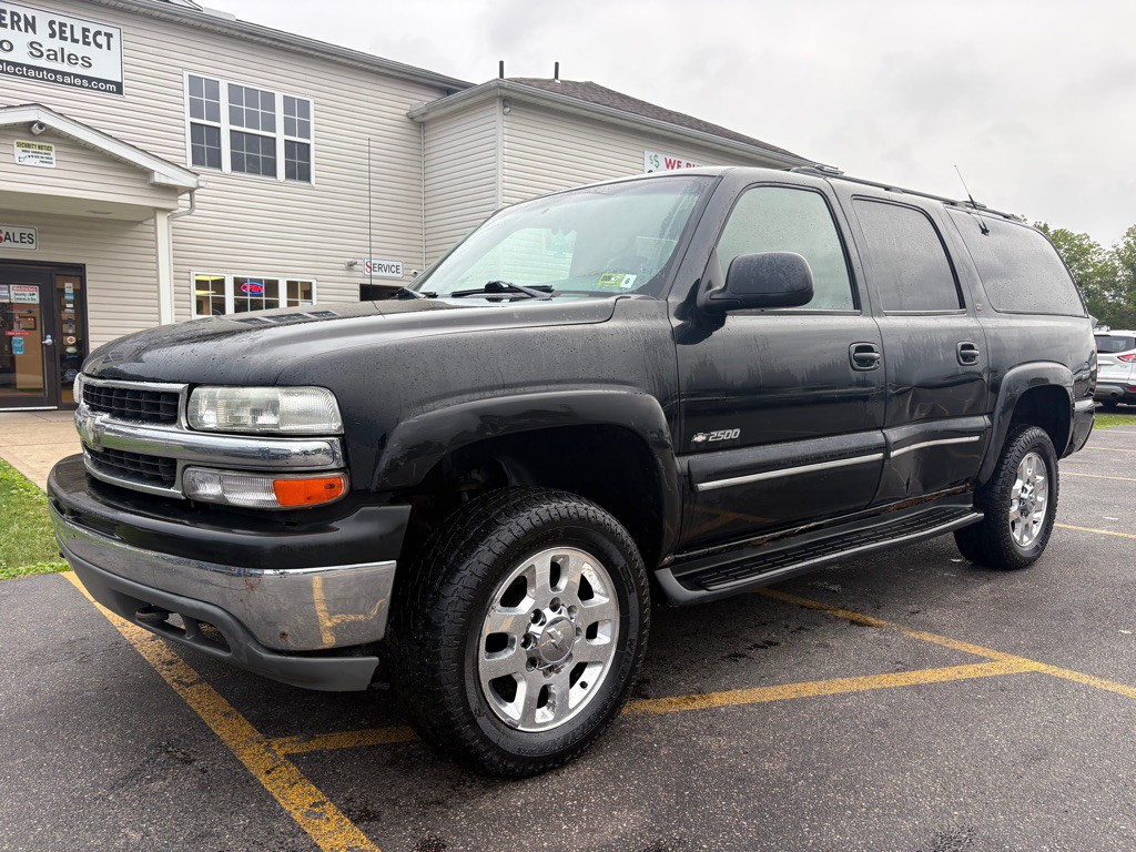 2001 Chevrolet Suburban Image 2
