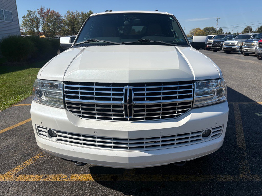 2014 Lincoln Navigator Image 3