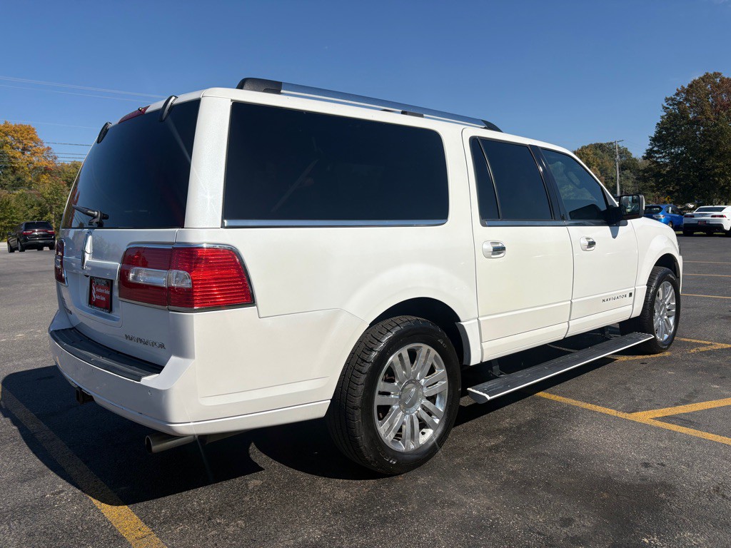 2014 Lincoln Navigator Image 6