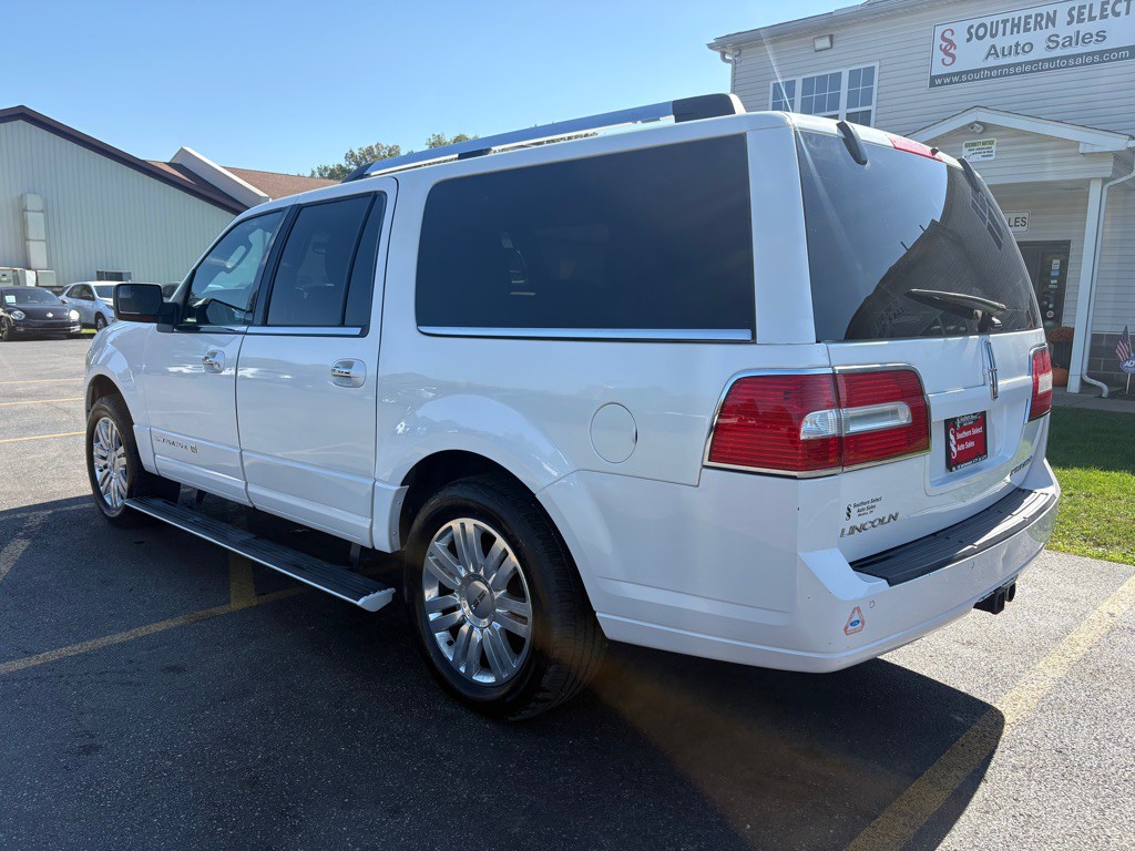 2014 Lincoln Navigator Image 8