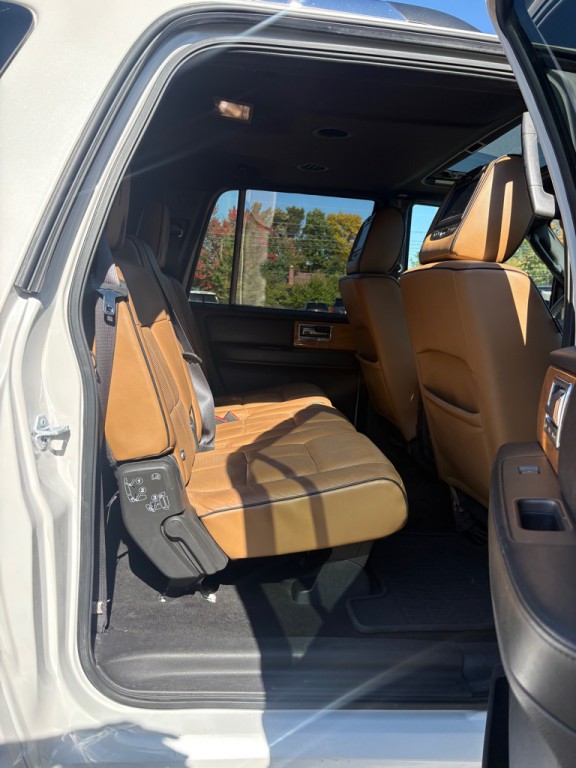 2014 Lincoln Navigator Image 12