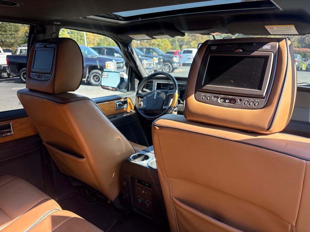 2014 Lincoln Navigator Image 13
