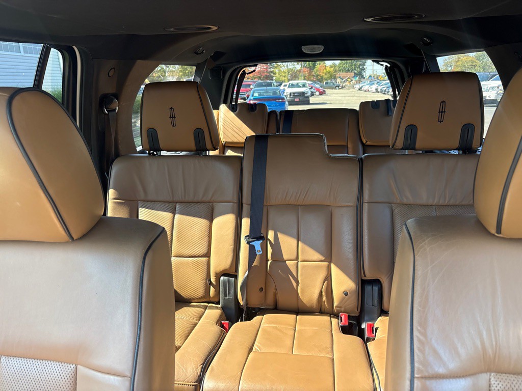 2014 Lincoln Navigator Image 19