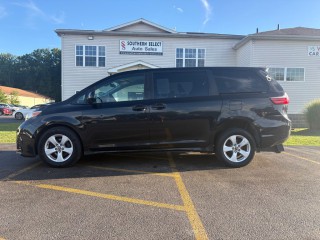Image for 2020 Toyota Sienna L 7-PASSENGER ID: 7675940