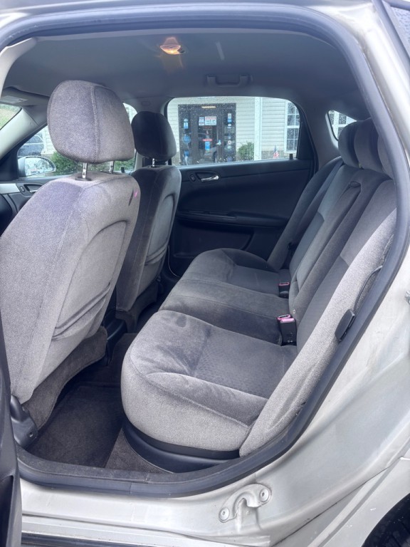 2007 Chevrolet Impala Image 10