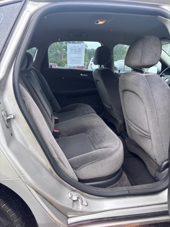 2007 Chevrolet Impala Image 12