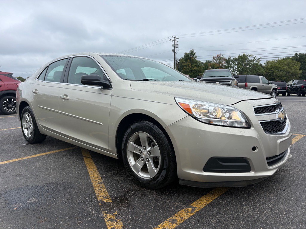2013 Chevrolet Malibu Image 4