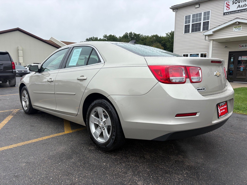 2013 Chevrolet Malibu Image 8