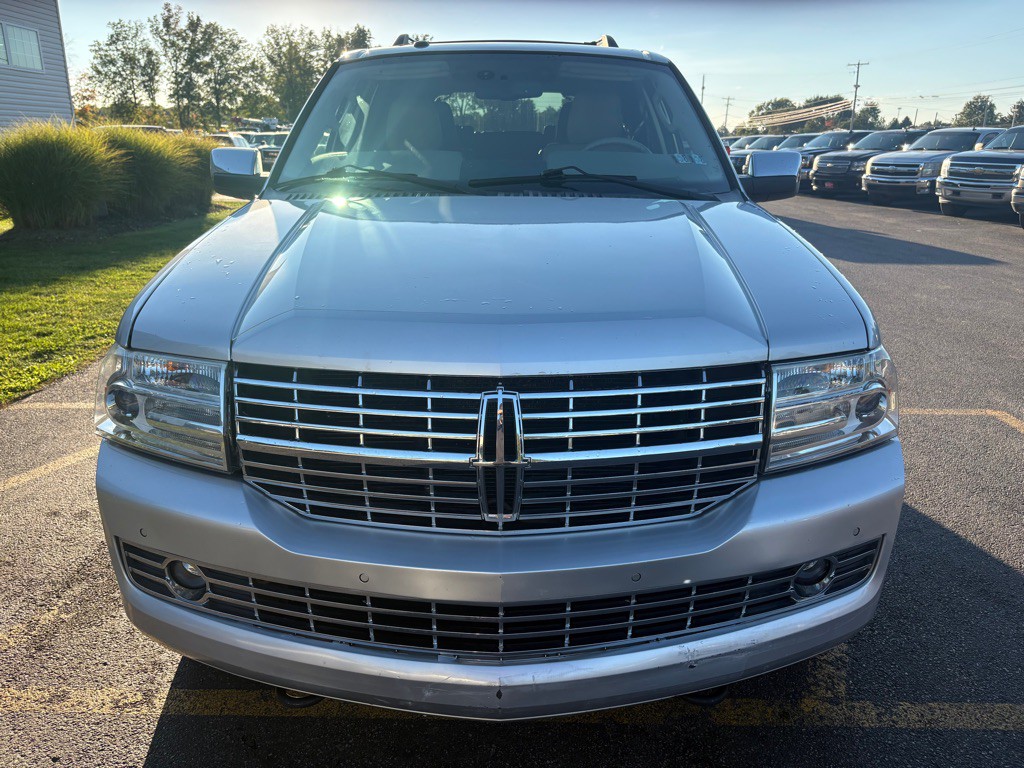 2012 Lincoln Navigator Image 3