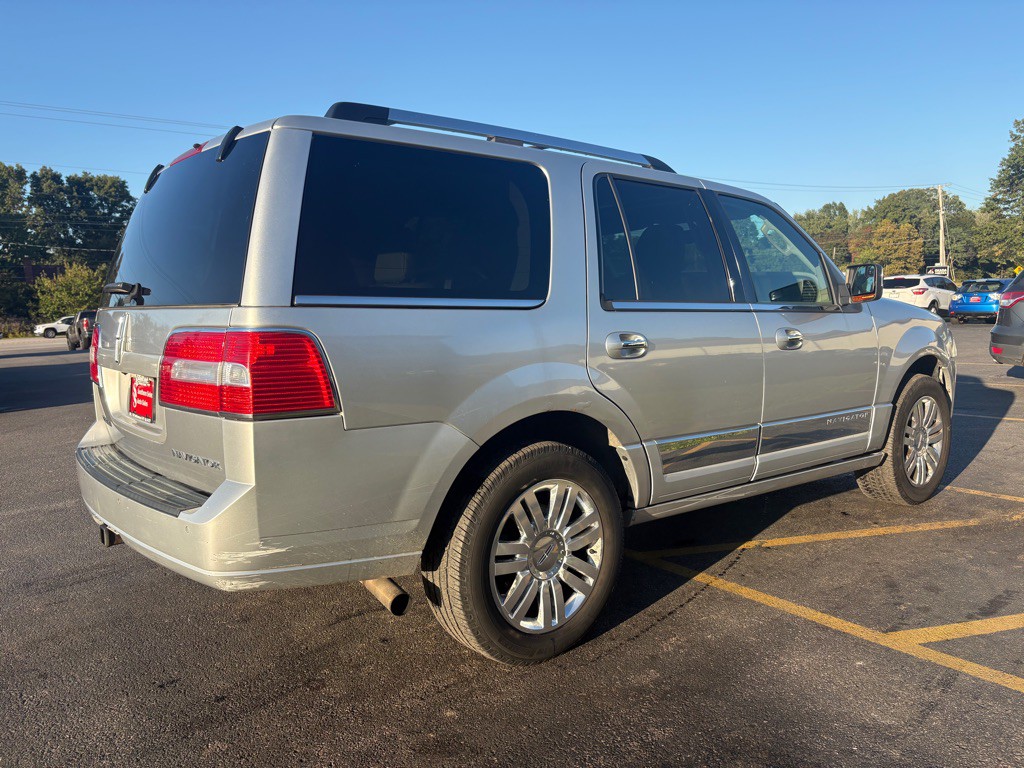 2012 Lincoln Navigator Image 6