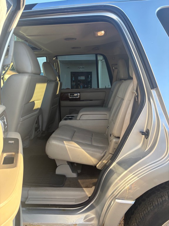 2012 Lincoln Navigator Image 10