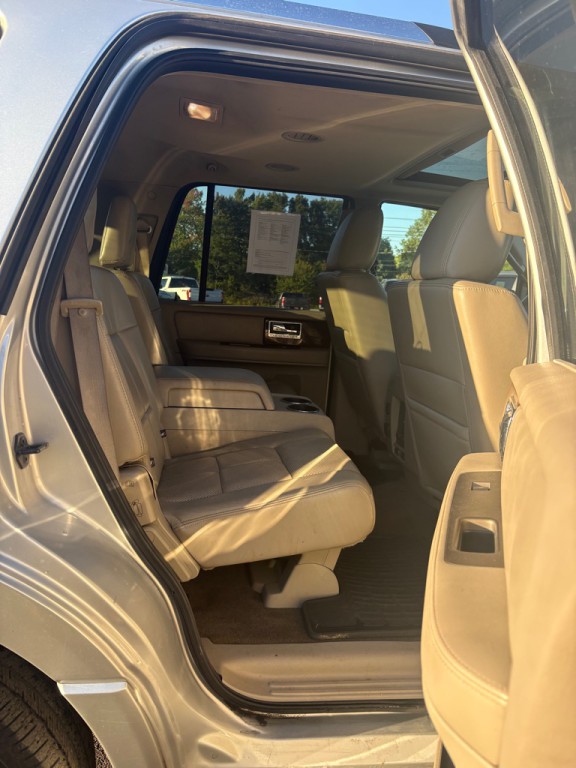 2012 Lincoln Navigator Image 12