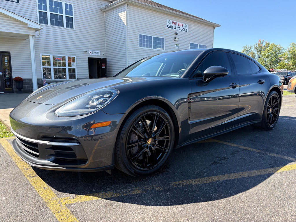 2019 Porsche Panamera Image 2