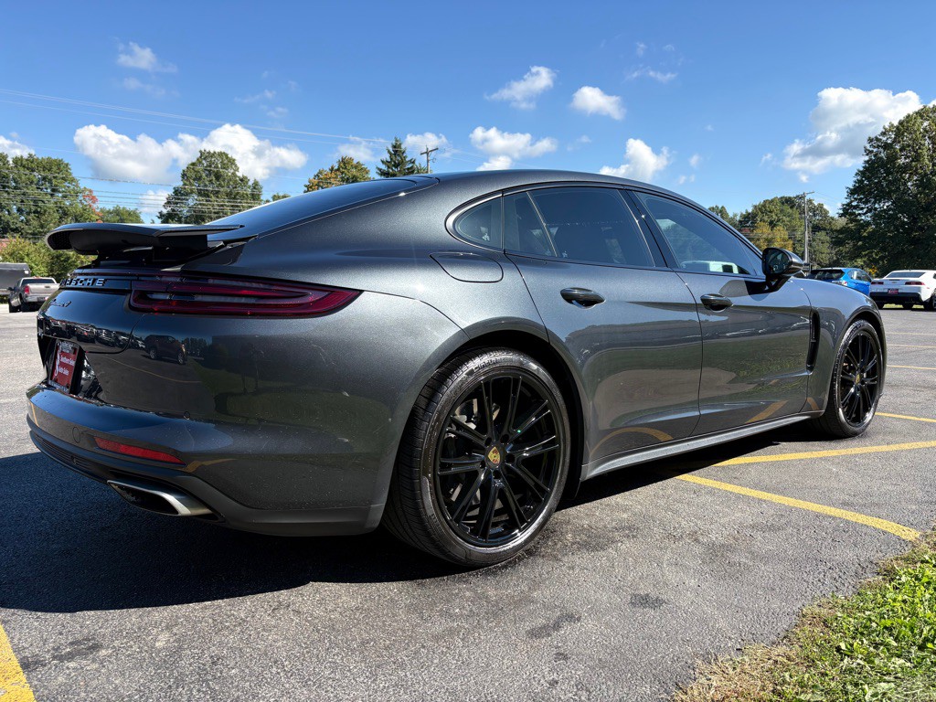 2019 Porsche Panamera Image 6