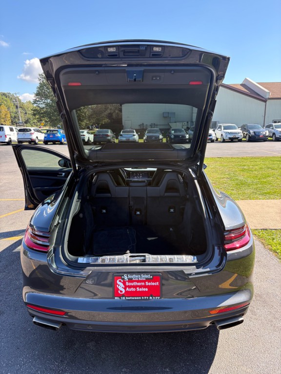 2019 Porsche Panamera Image 14