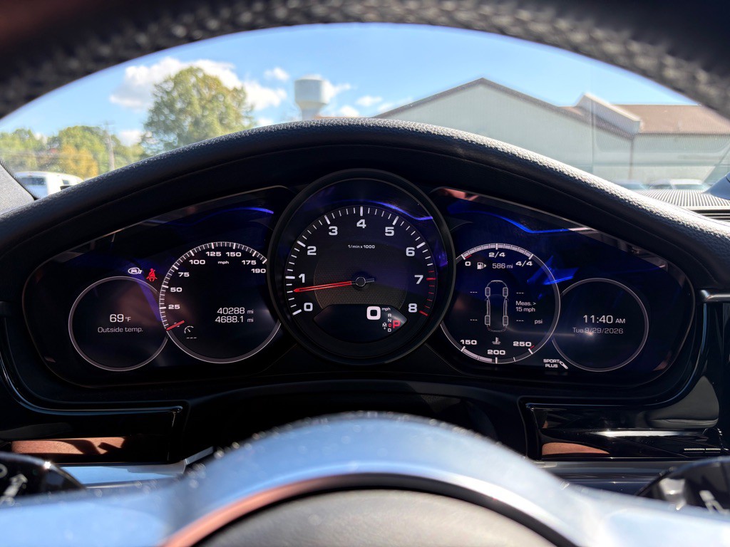 2019 Porsche Panamera Image 17