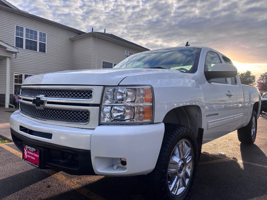 2013 Chevrolet Silverado 1500 Image 2
