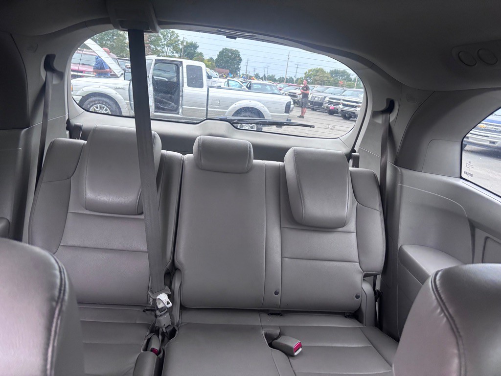 2016 Honda Odyssey Image 14