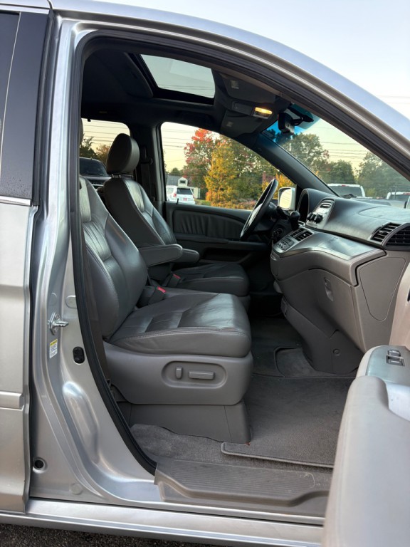 2010 Honda Odyssey Image 11