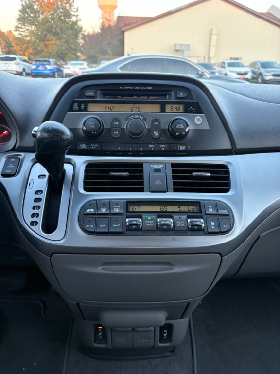 2010 Honda Odyssey Image 16