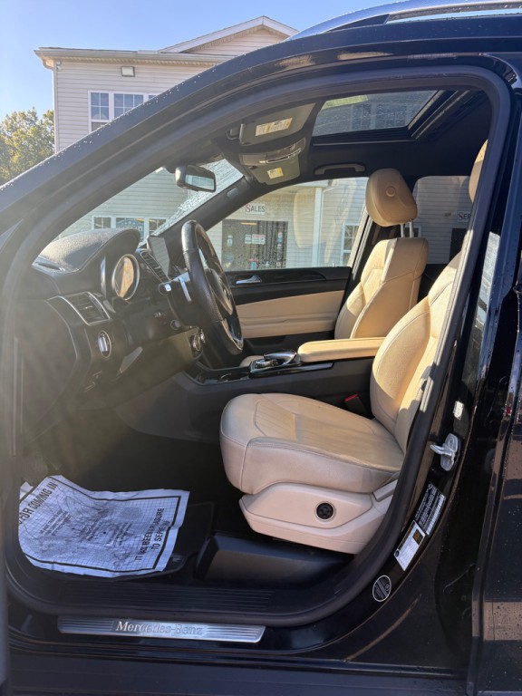 2017 Mercedes-Benz GLS-Class Image 9