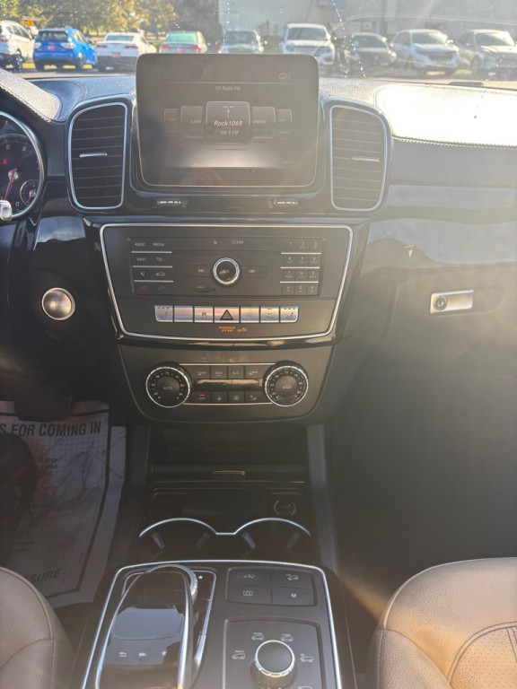 2017 Mercedes-Benz GLS-Class Image 16