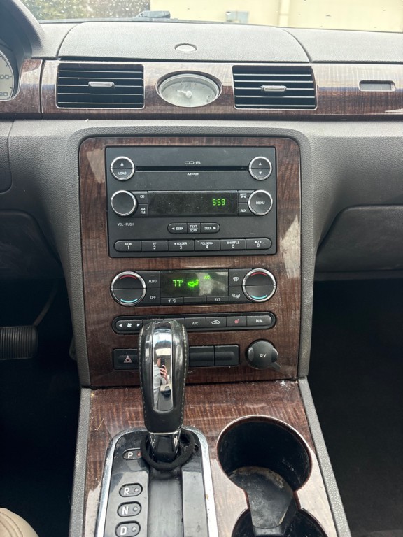 2008 Ford Taurus Image 15
