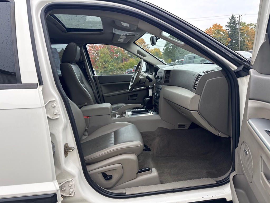 2007 Jeep Grand Cherokee Image 11