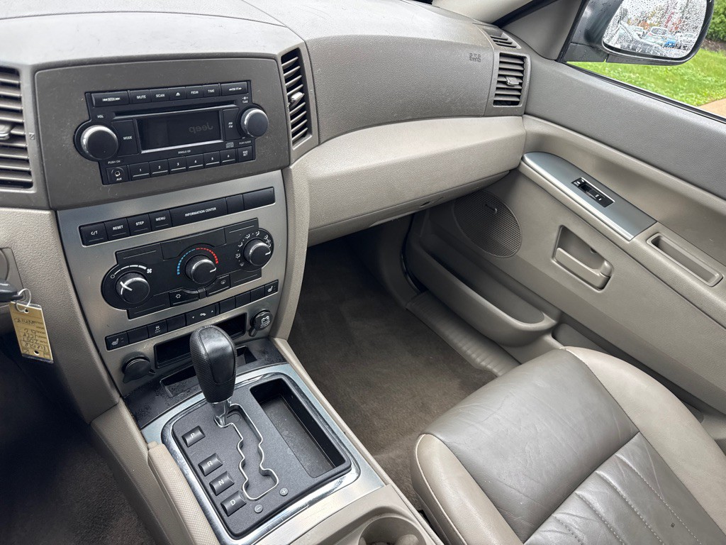 2007 Jeep Grand Cherokee Image 15