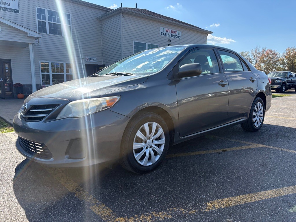2013 Toyota Corolla Image 2