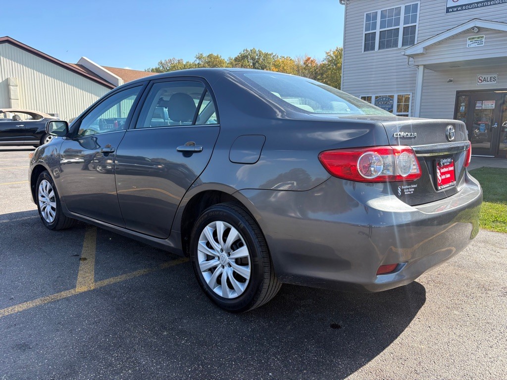2013 Toyota Corolla Image 8