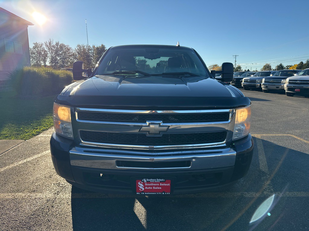 2010 Chevrolet Silverado 1500 Image 3