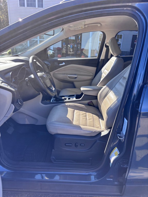 2019 Ford Escape Image 9