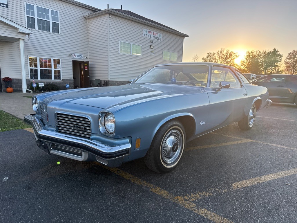 1974 Oldsmobile Cutlass Image 2