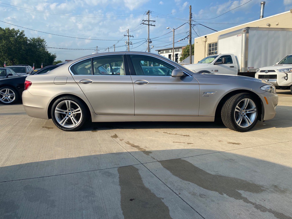 2011 BMW 5 Series Image 8