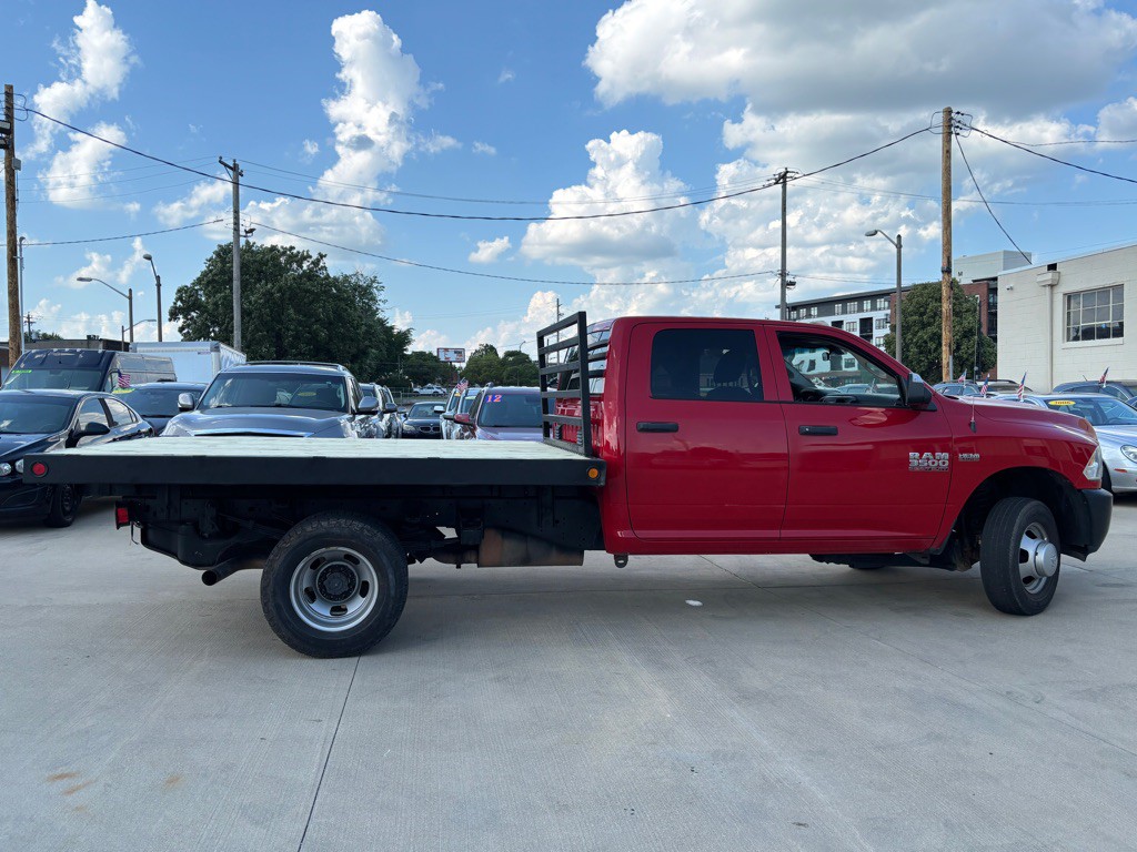 2017 RAM 3500 Image 8