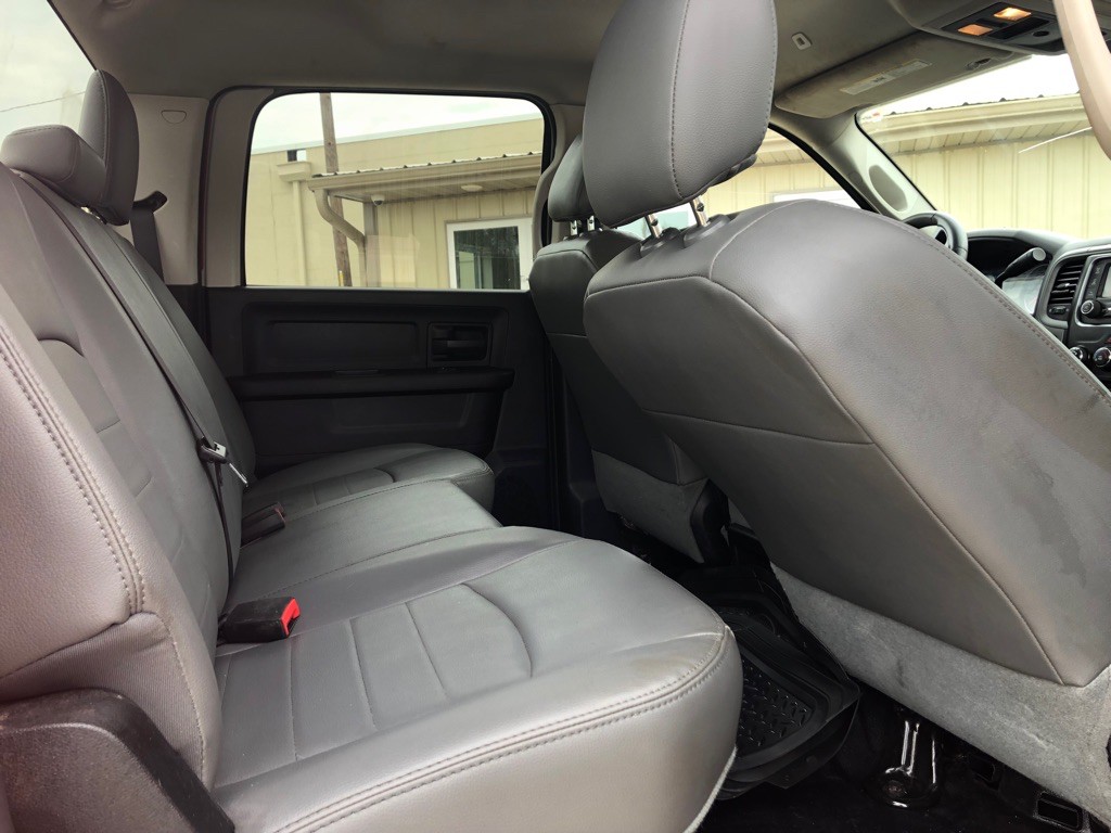 2017 RAM 3500 Image 16
