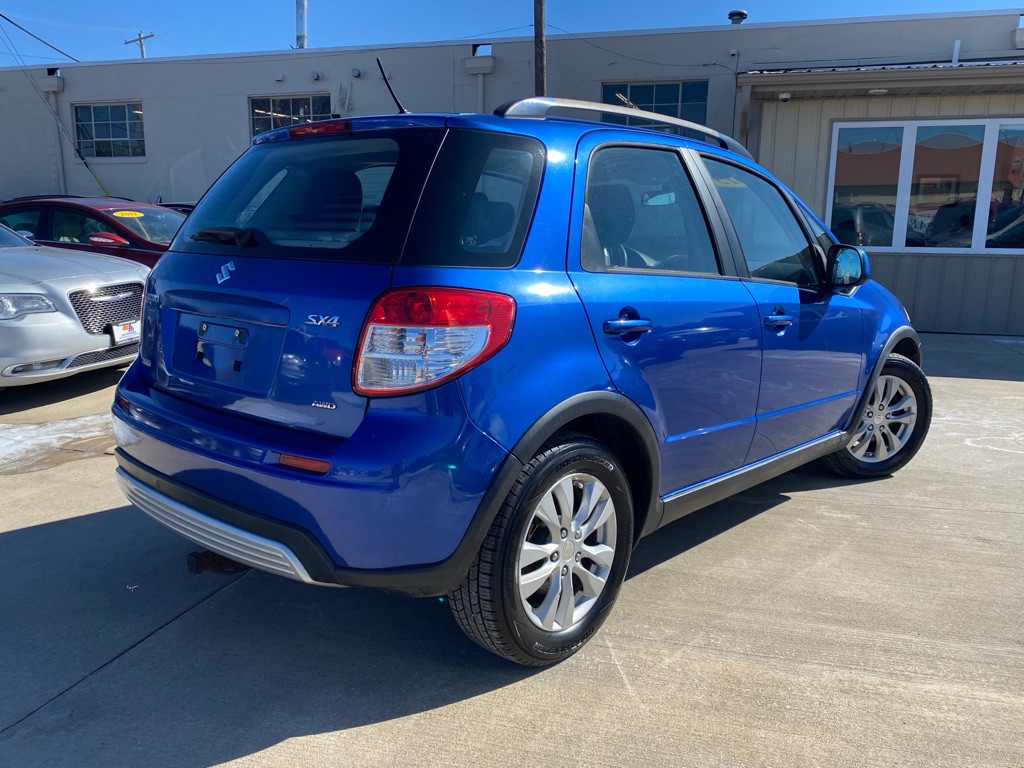 2013 Suzuki SX4 Image 5