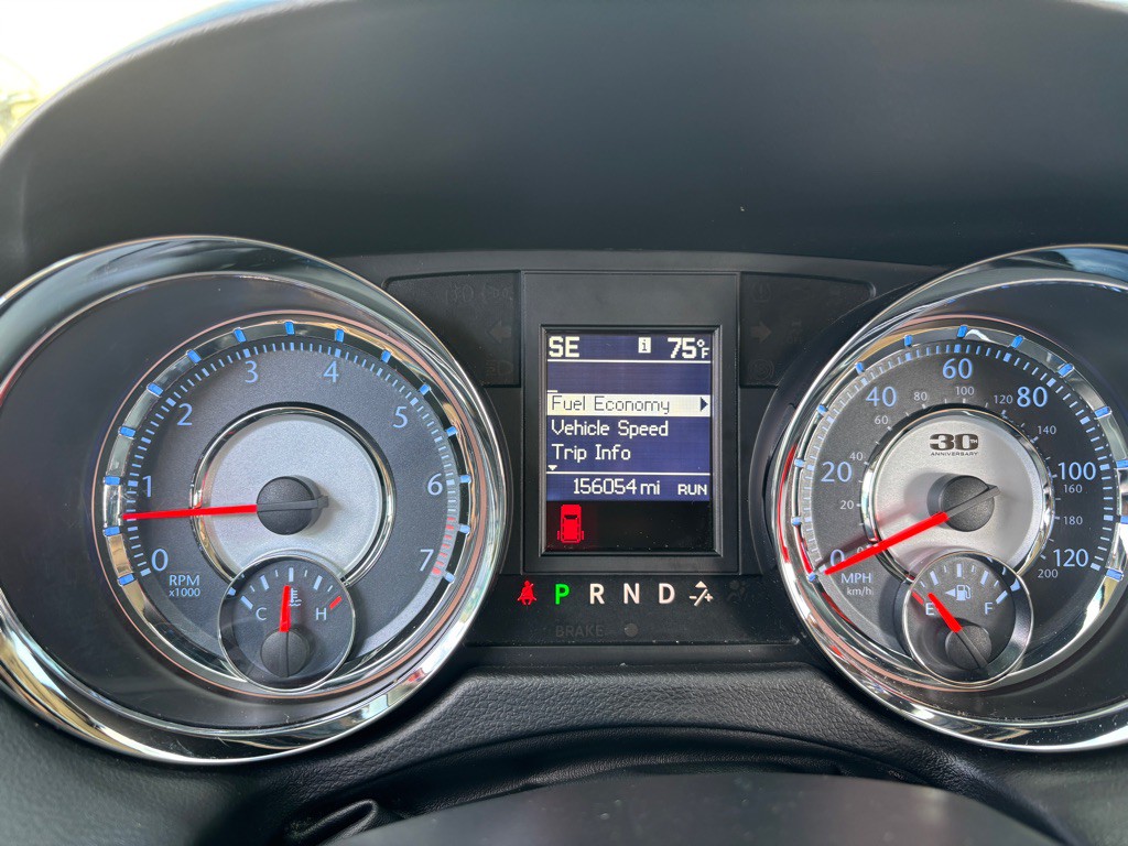 2014 Chrysler Town & Country Image 14