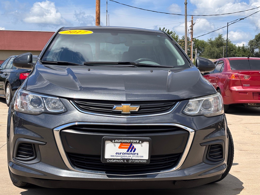 2017 Chevrolet Sonic Image 8
