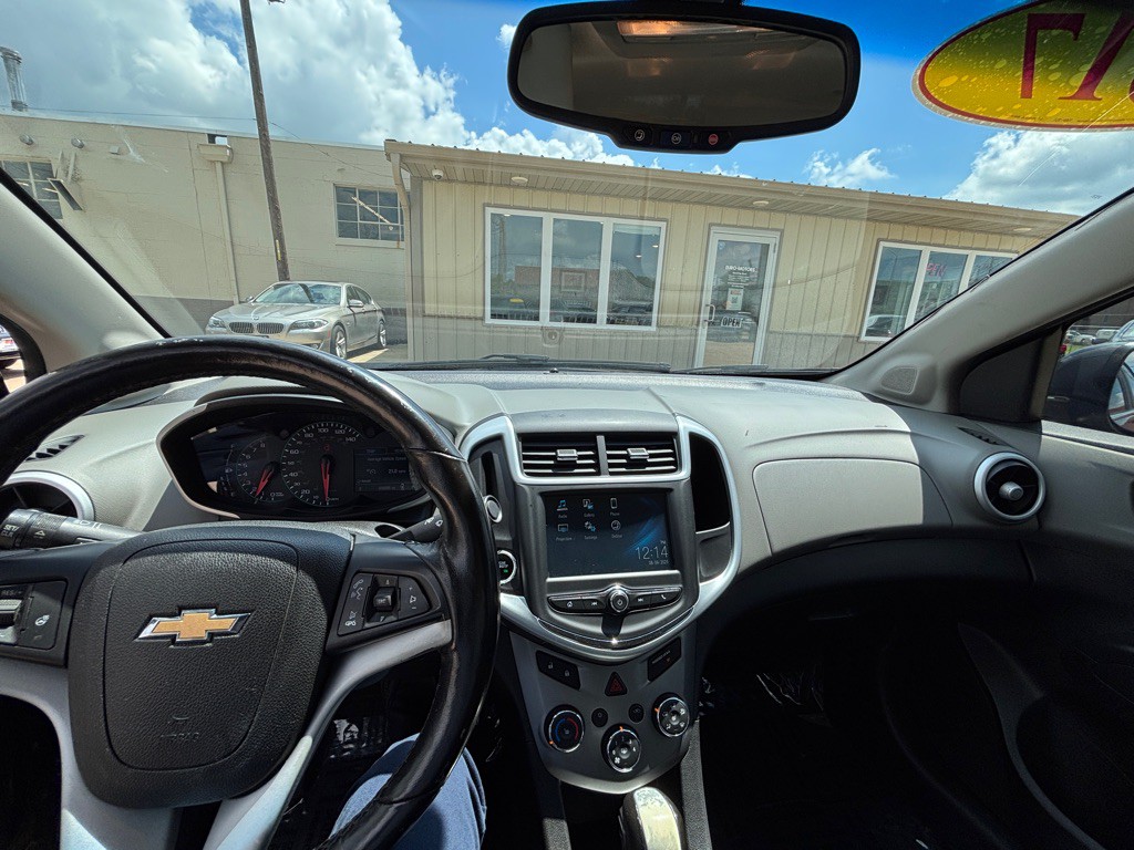 2017 Chevrolet Sonic Image 9