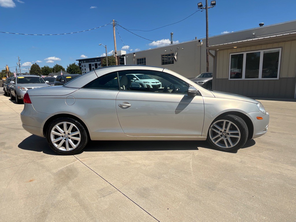 2009 Volkswagen Eos Image 4