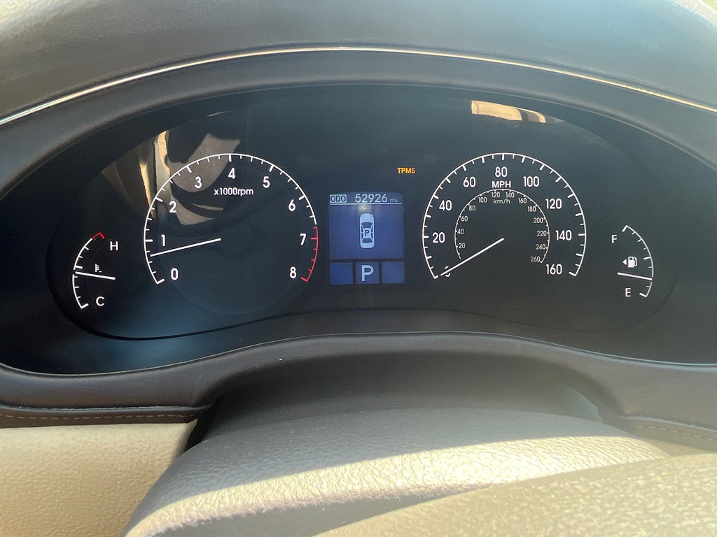 2009 Hyundai Genesis Image 14