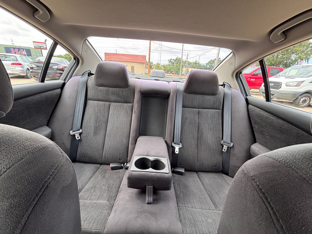 2012 Nissan Altima Image 9