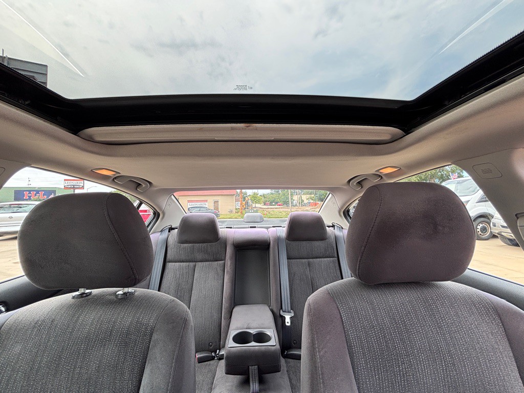 2012 Nissan Altima Image 10