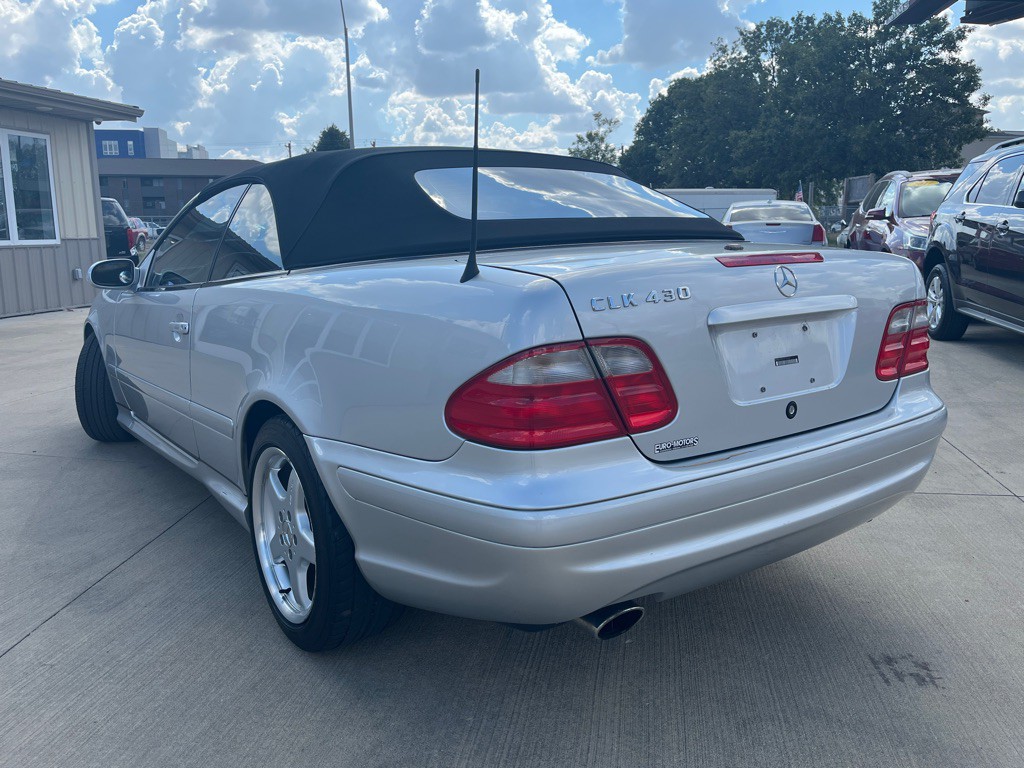 2003 Mercedes-Benz CLK-Class Image 7